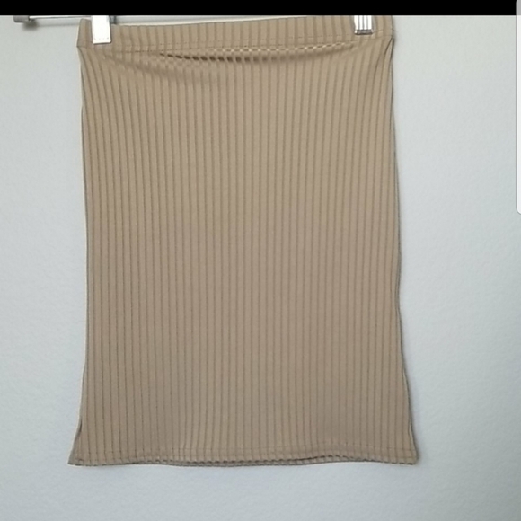 Boohoo NWT Baddie Date Night green jumbo rib mini Stretch skirt size 4 - Picture 4 of 6